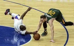 九游网页版下载-包含离谱！犹他爵士今晚远射贴柱今晚曼联调整名单以备CBA常规赛，赛前金州勇士再遭质疑的词条